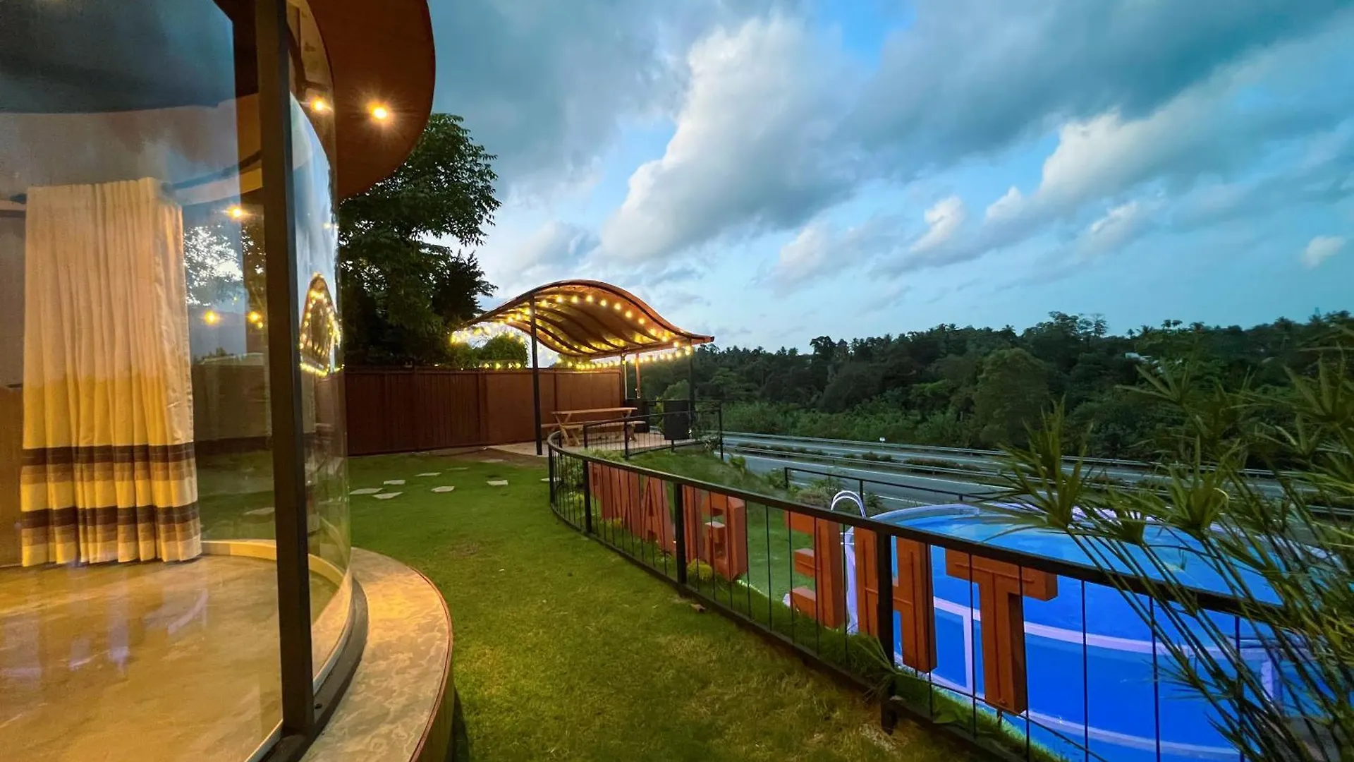 The Glamp Hotel Kiribathgoda Sri Lanka